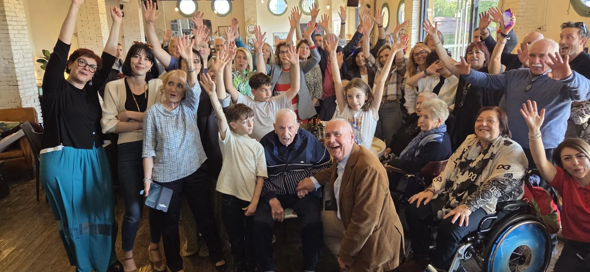 Ha 108 anni e va ancora in cyclette: Michele Bruno, il calabrese più longevo, festeggia a Roma con la sua famiglia\n