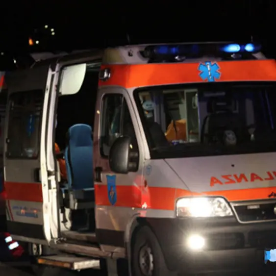 Cetraro, incidente autonomo sulla SS18: madre e figlia di dieci anni in gravi condizioni\n
