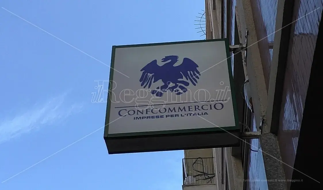 Concessioni balneari, il SIB Confcommercio Reggio Calabria: «Dalla Regione un atto di responsabilità istituzionale a tutela delle imprese»\n