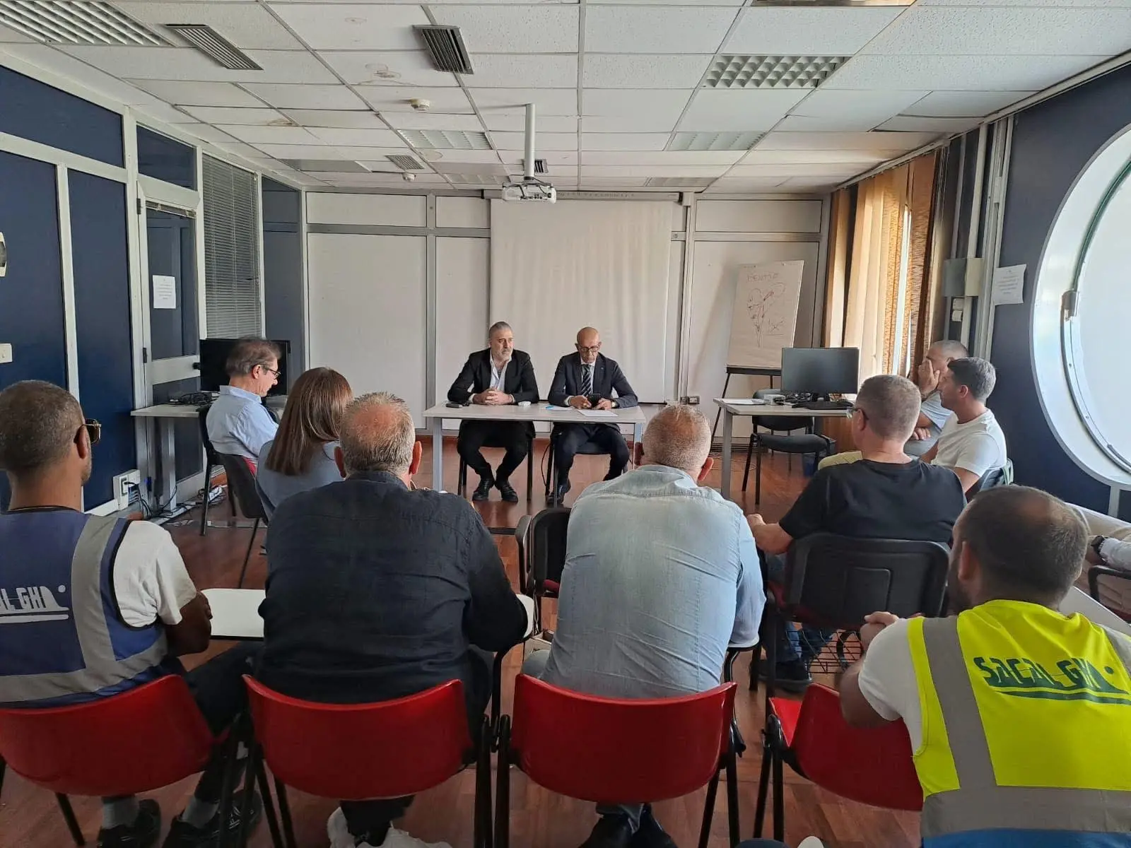 Reggio, sabato il sit-in dei lavoratori Sacal all’aeroporto\n