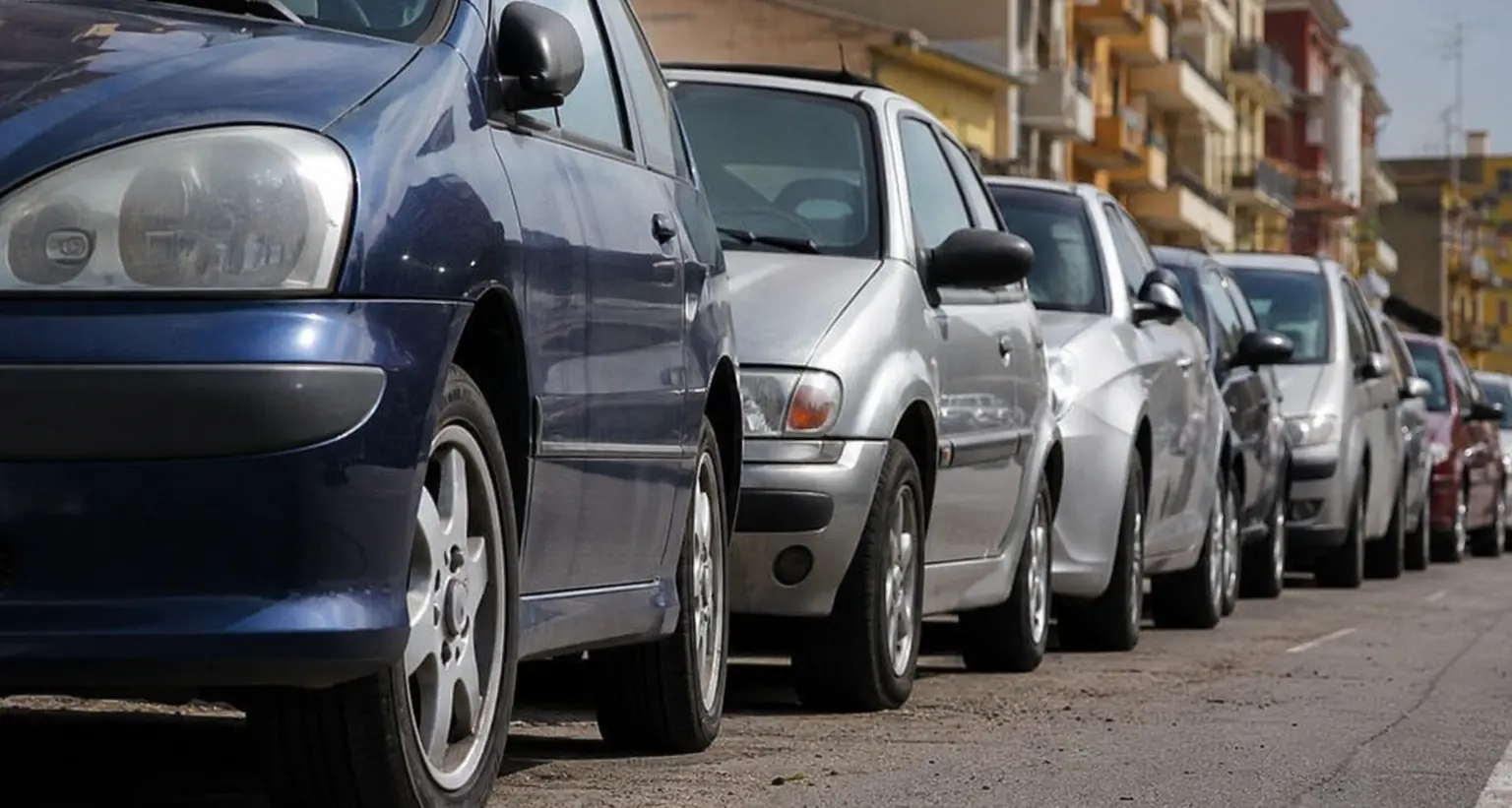 Auto sempre più vecchie a Vibo Valentia: età media dei veicoli sale a 14 anni e 7 mesi\n