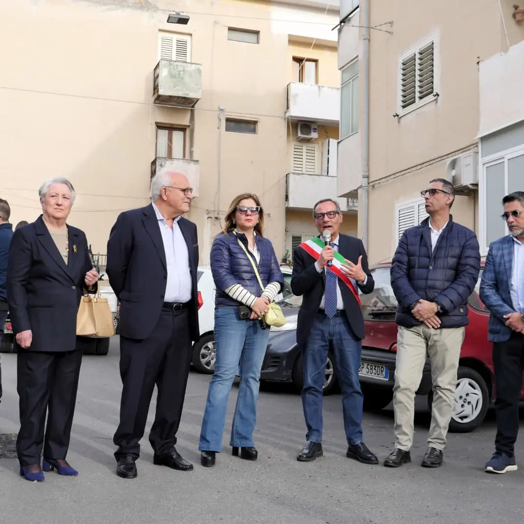 Riparo ricorda Francesco Cuzzola: intitolata la piazzetta adiacente alla chiesa di San Nicola di Bari\n