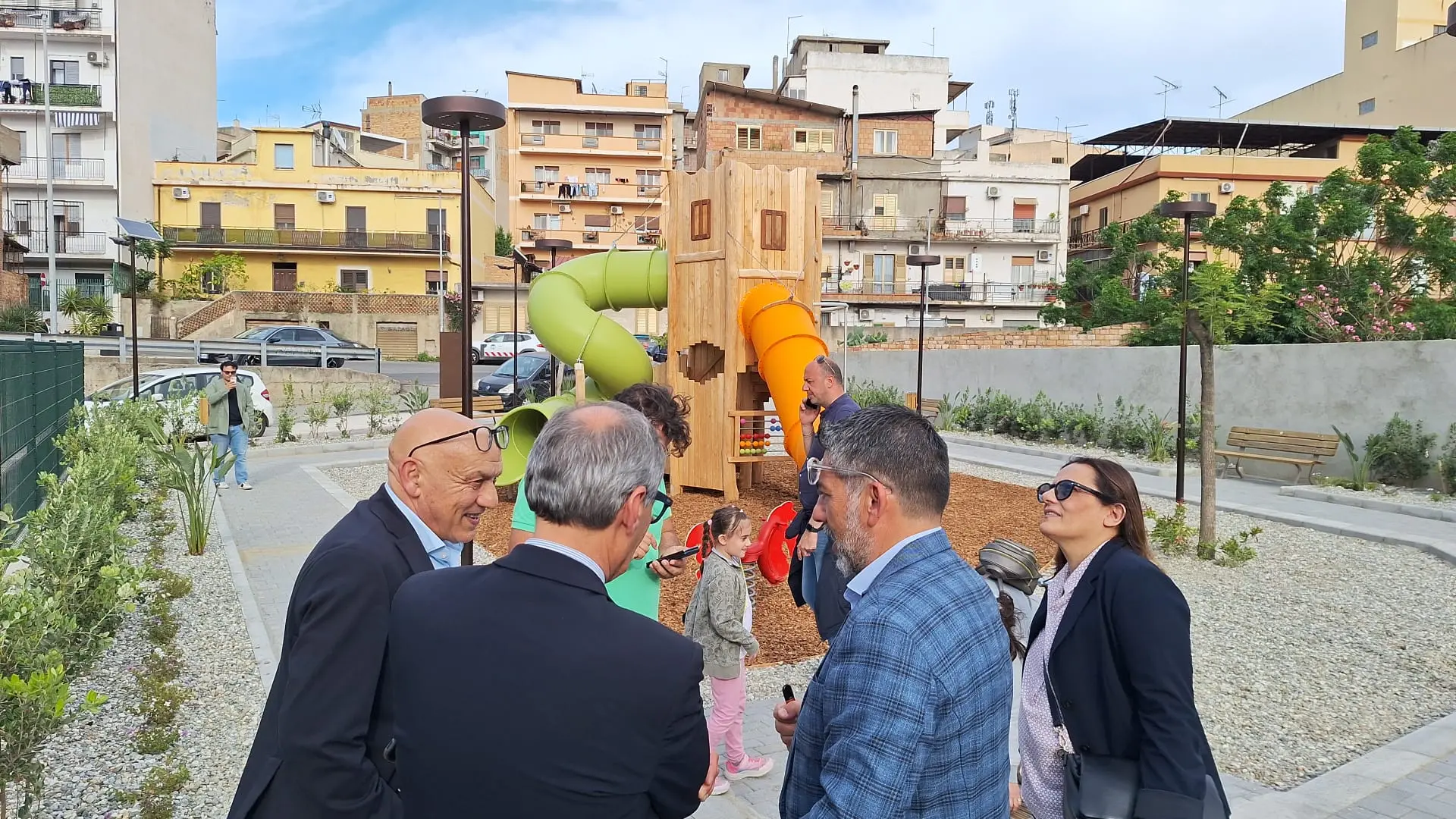 Ex Polveriera, Battaglia: «Restituito alla città un nuovo spazio: realizzata un’area con giochi per bambini»\n