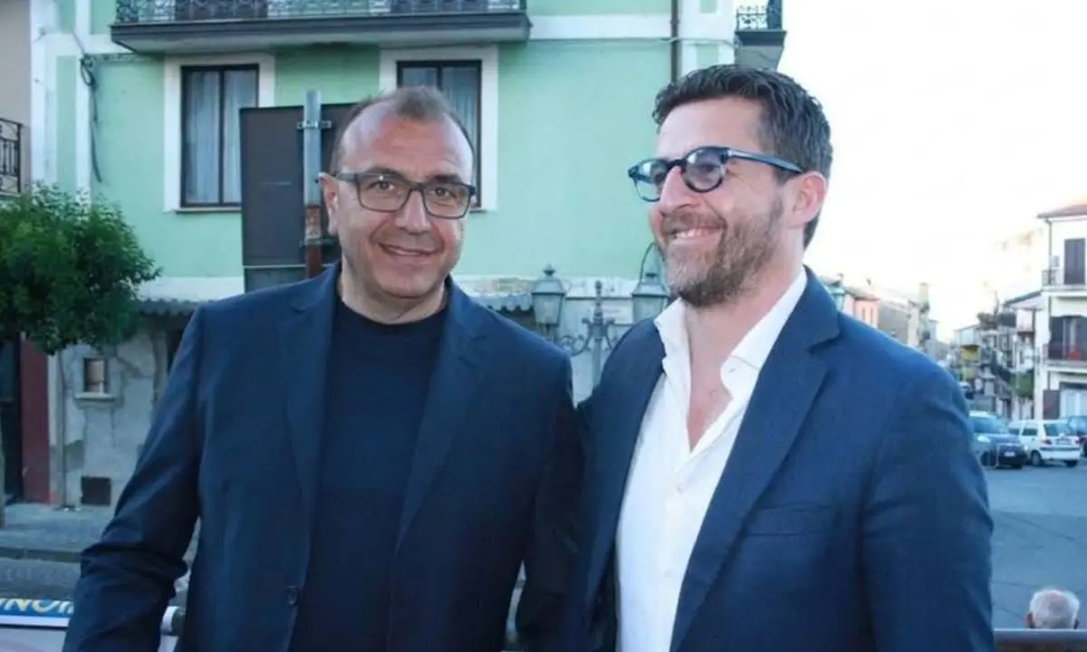 Zappone con Stasi a Roggiano: «Serve una rete di sindaci per cambiare»\n