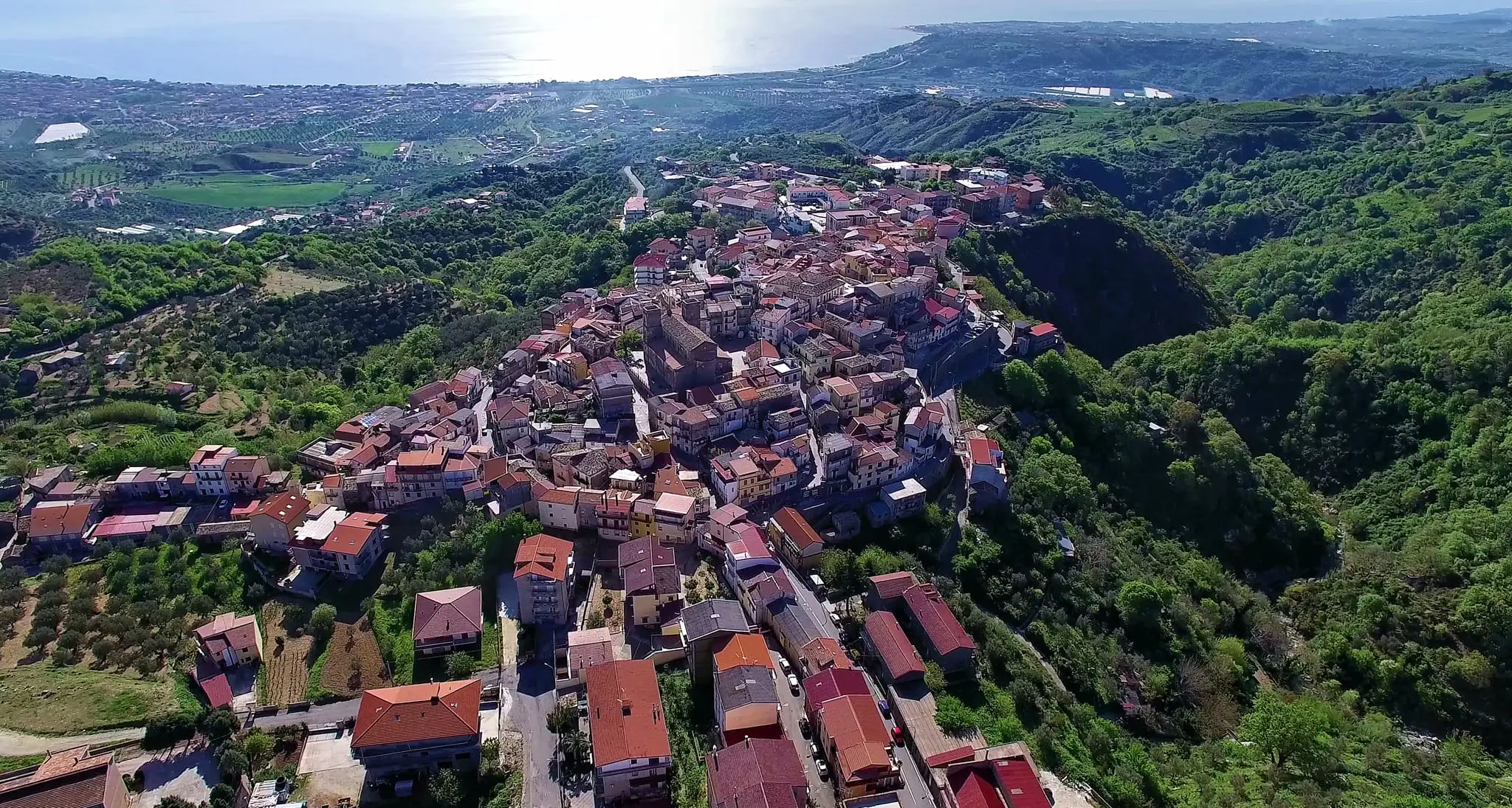 Montepaone, sfida contro l’astensionismo: il rebus del quorum che può aprire le porte al commissario prefettizio\n