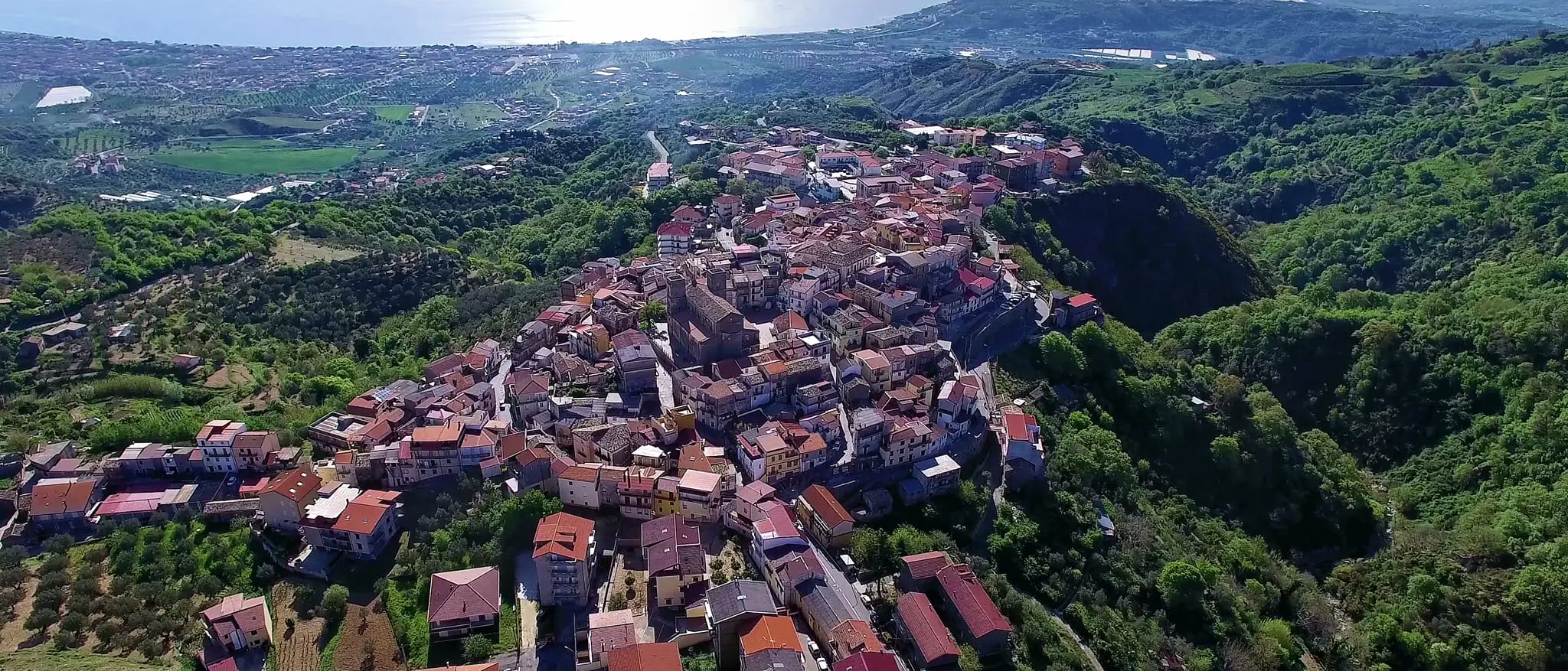 Montepaone, sfida contro l’astensionismo: il rebus del quorum che può aprire le porte al commissario prefettizio\n