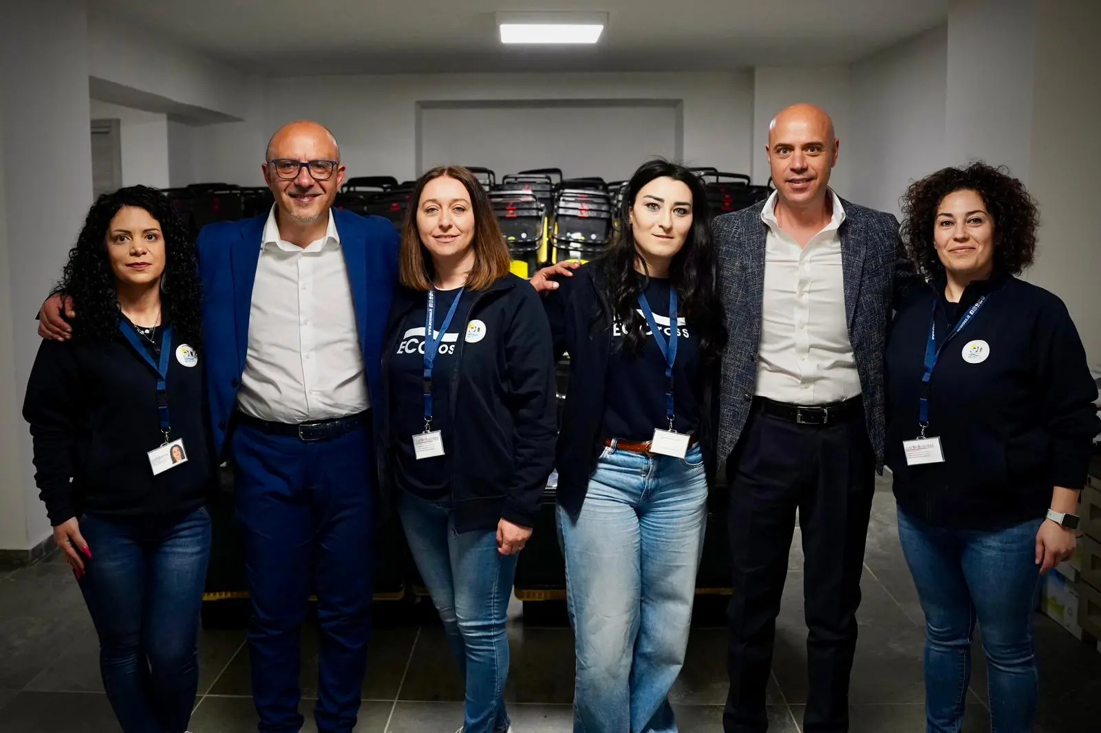 Acri, nuovi kit per la differenziata: cittadini in fila nei punti di ritiro\n