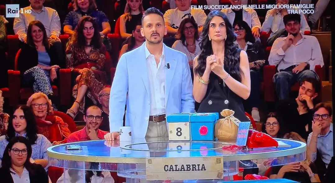 La Calabria festeggia ad Affari Tuoi: Federica di Montepaone vince 100mila euro\n