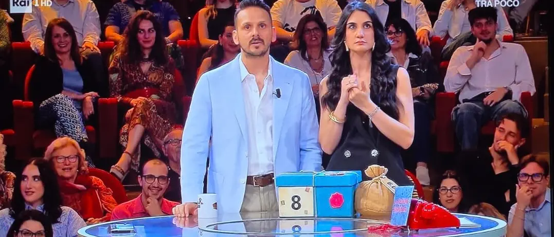 La Calabria festeggia ad Affari Tuoi: Federica di Montepaone vince 100mila euro\n