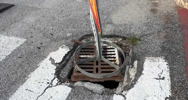 “La Tazzina”: «Ancora buche e voragini su tante strade della città»