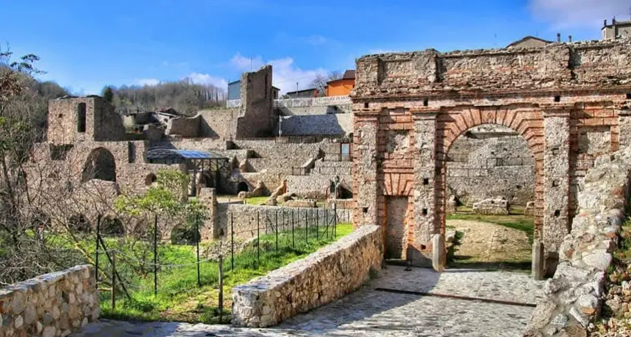 La Mongiana Festival: alle Reali ferriere due giorni di laboratori, incontri e arte\n