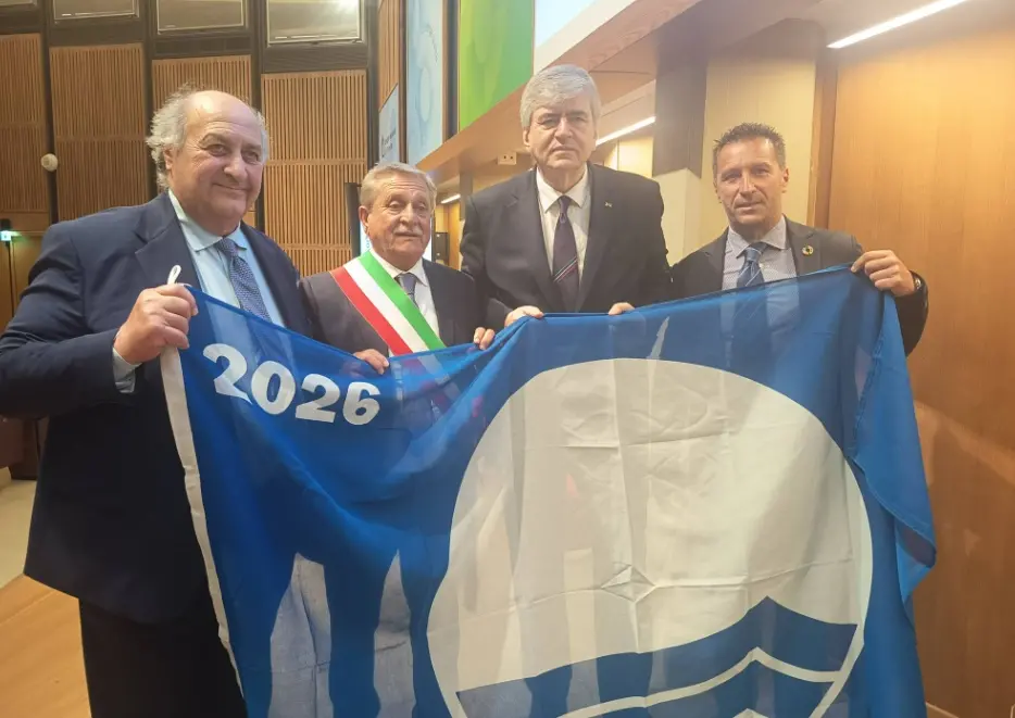 Parghelia riconferma la Bandiera blu, il sindaco Landro: «Risultato non scontato frutto di grande lavoro»\n