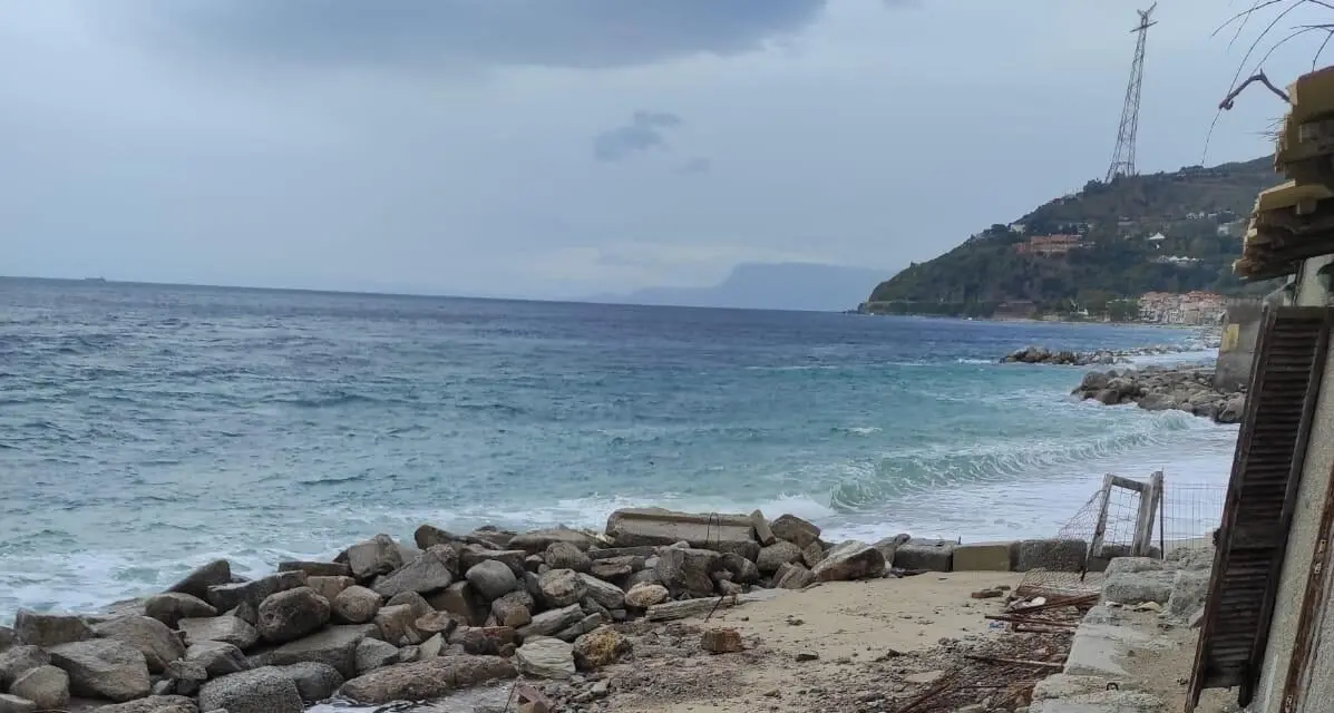 La Calabria tra erosione costiera e caro energia: così la prossima estate\u00A0rischia di essere l’ennesima occasione persa\n