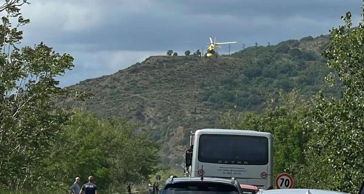 Fuscaldo, operaio precipita da un tetto: interviene l’elisoccorso\n