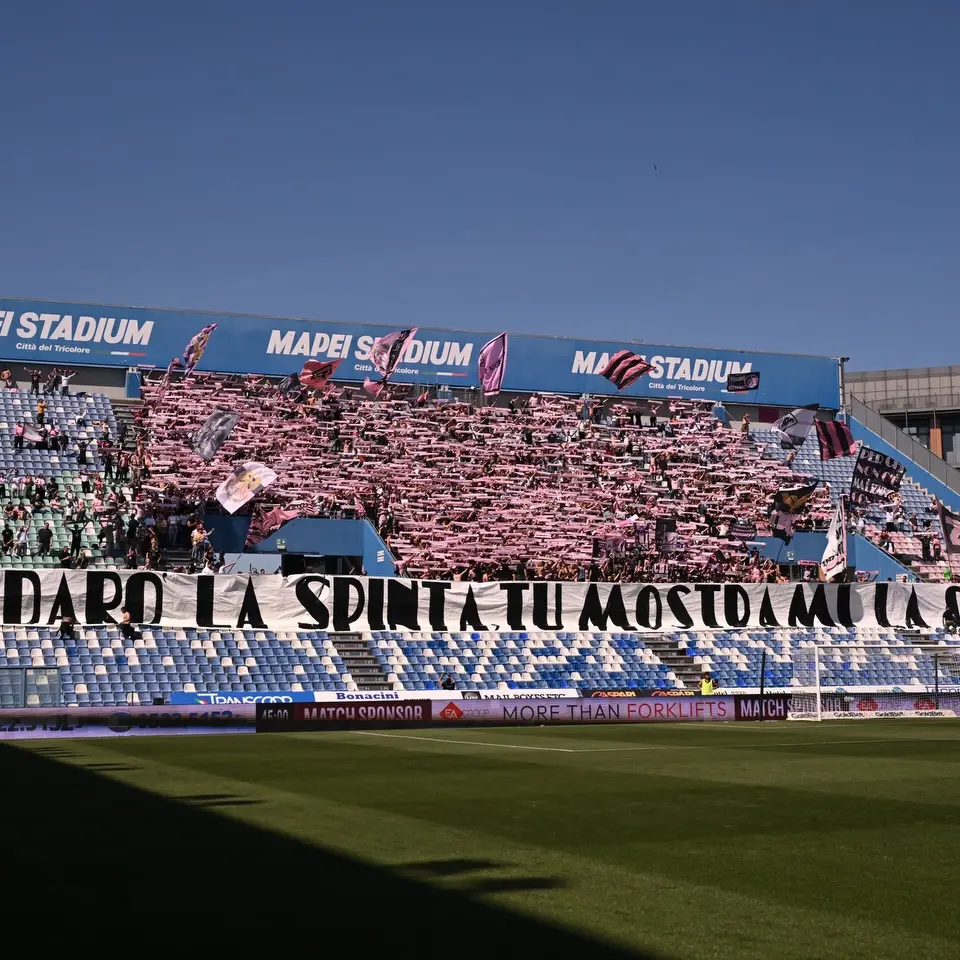 Playoff Serie B, il Palermo a Catanzaro senza tifosi al seguito: trasferta vietata per motivi di ordine pubblico\n