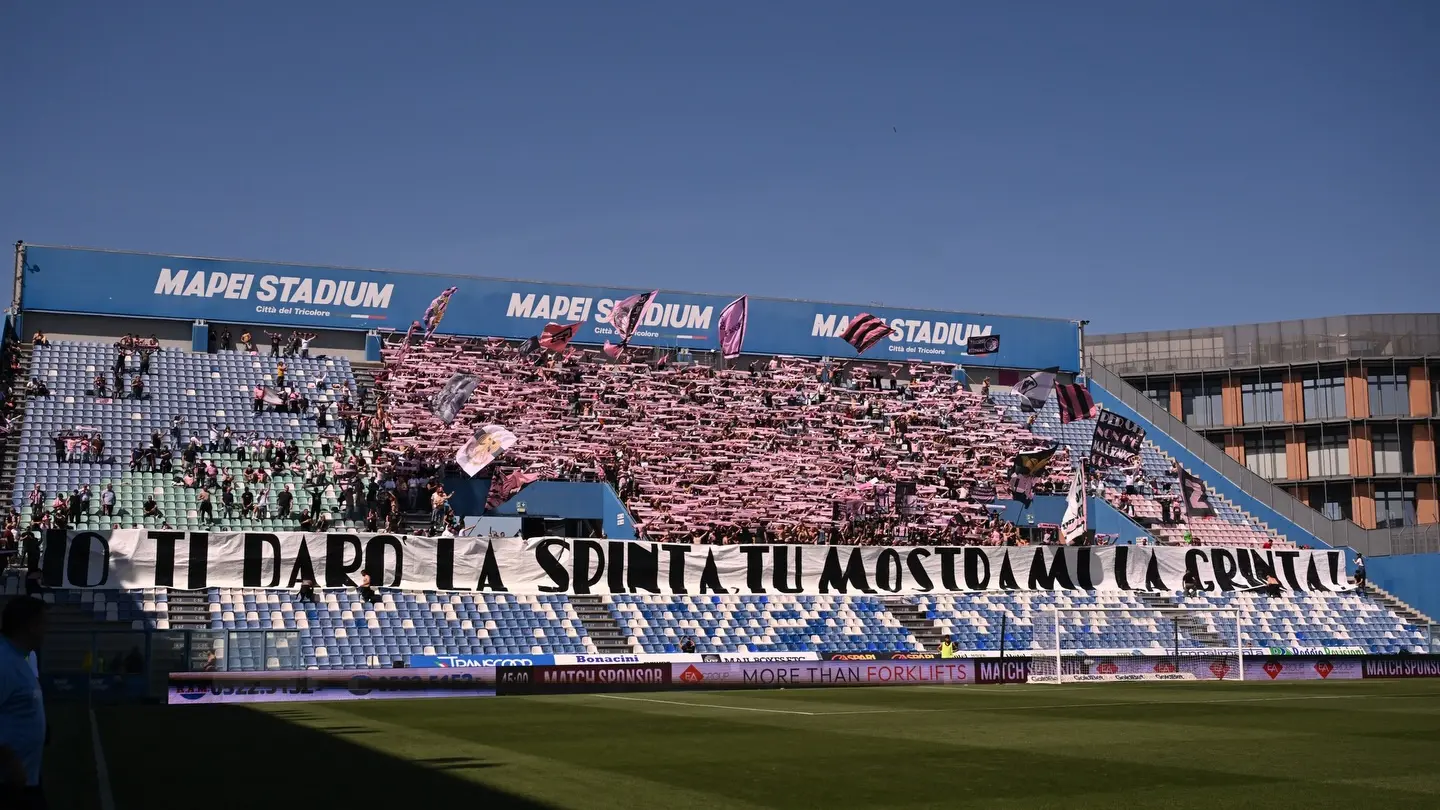 <p>Foto social Palermo F. C.</p>\\n