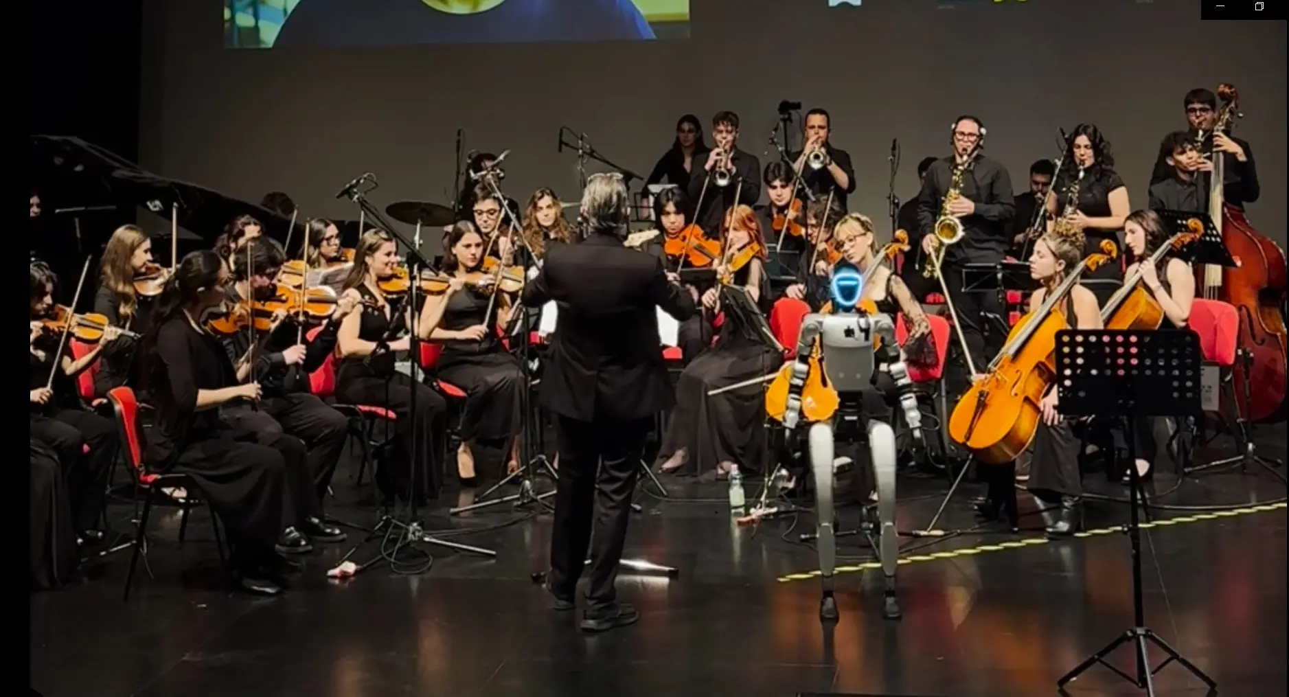 Maestro\u00A0e robot dirigono l’orchestra, all’Unical in scena l’alleanza tra uomo\u00A0e intelligenza artificiale nella musica\n