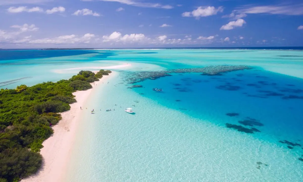 Immersione nelle grotte a 50 metri, morti cinque sub italiani alle Maldive\n