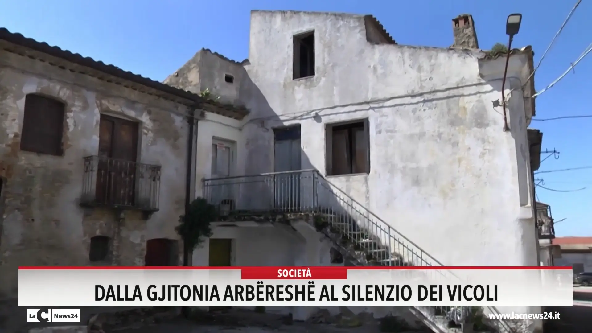 Dalla Gjitonia arbereshe al silenzio dei vicoli