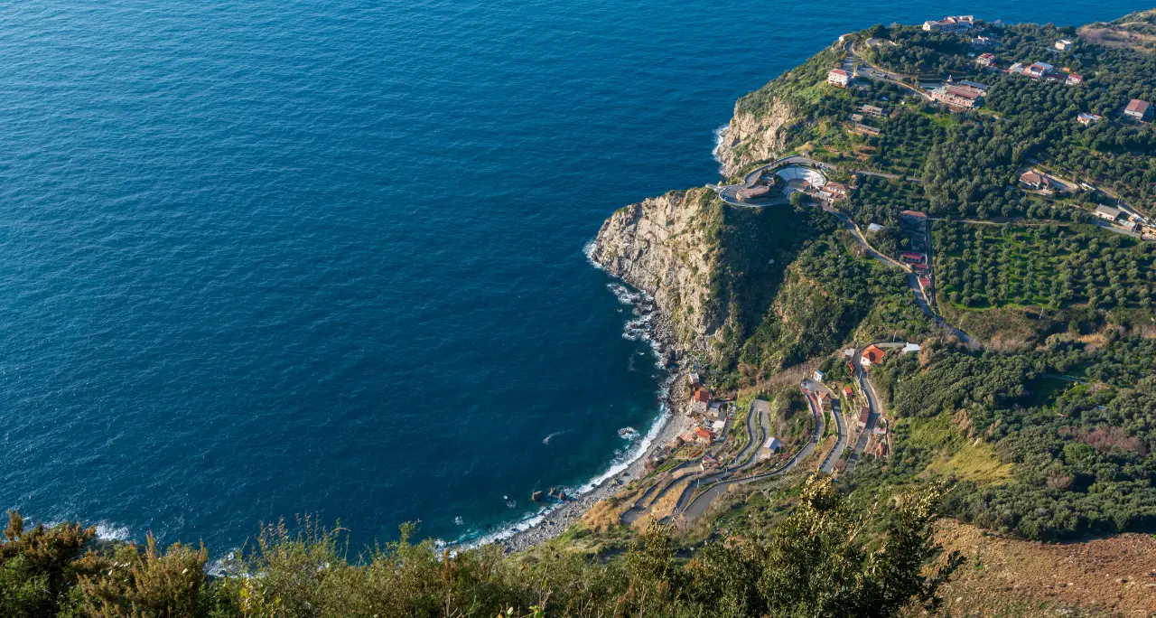 Costa Viola ancora senza Bandiera Blu: «Il mare non basta, serve investire su\u00A0servizi e salvaguardia del territorio»\n