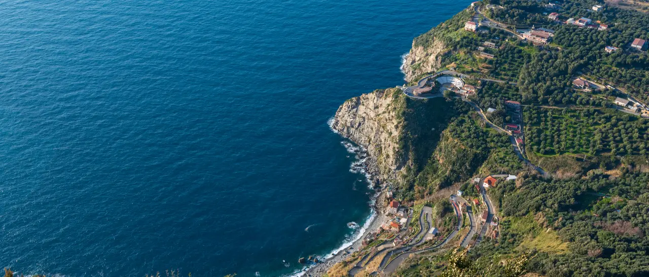 Costa Viola ancora senza Bandiera Blu: «Il mare non basta, serve investire su\u00A0servizi e salvaguardia del territorio»\n