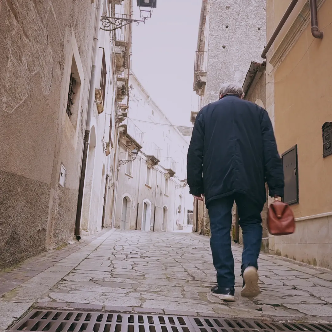 “Tracce”, su LaC Tv il racconto del dottor Camillo: quando fare il medico è una vocazione\n
