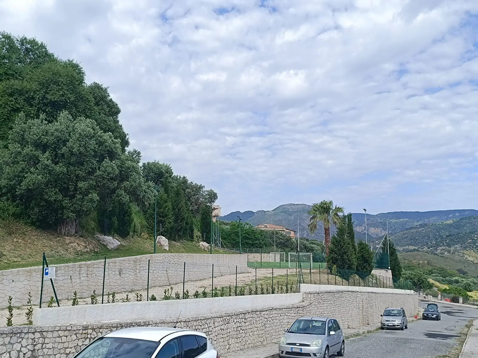 Siderno Superiore, domenica\u00A0l'inaugurazione del campo di calcetto e del percorso artistico\u00A0con le opere dello scultore Giuseppe Correale\n