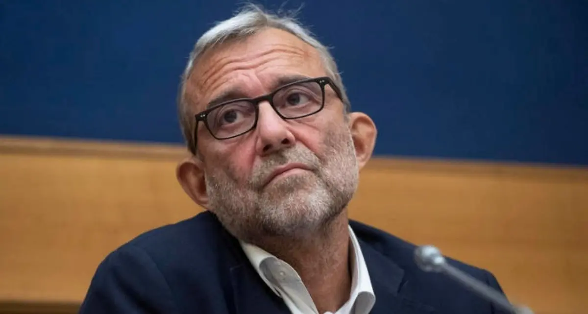 Giachetti si ammanetta al proprio banco alla Camera: «La Vigilanza Rai sequestrata dalla maggioranza»\n