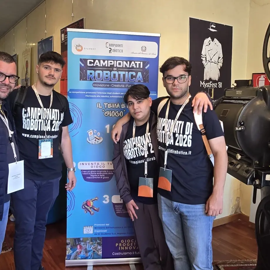La mano bionica degli studenti di Vibo conquista il secondo posto ai Campionati italiani di robotica\n