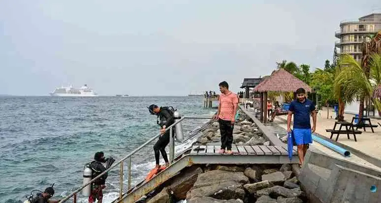 Ancora dispersi i corpi di 4 dei cinque sub italiani morti alle Maldive, l’ambasciatore: «Nuova immersione domani»\n