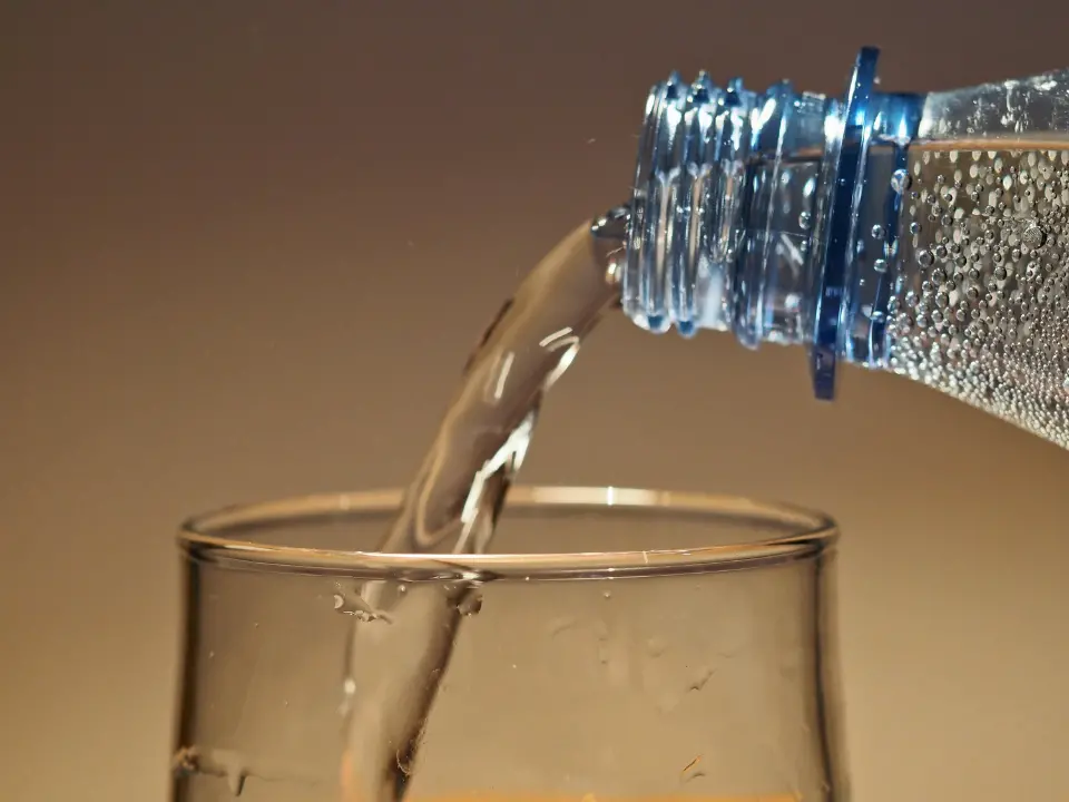 Caso Acqua Leo, la replica dei legali: «Nessuna contaminazione nel lotto attenzionato dall’Asp»