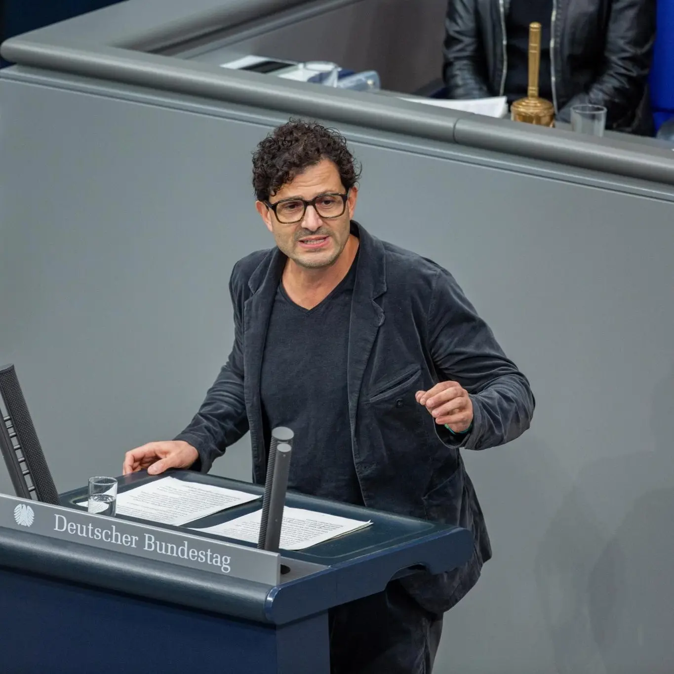 Luigi Pantisano, il calabrese che vuole guidare la sinistra tedesca: da Cariati al Bundestag\n