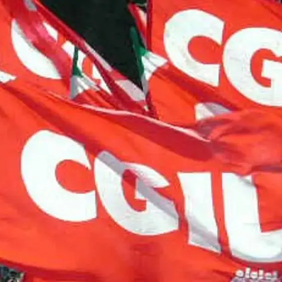 <p>Reggio, la Cgil in piazza contro la crisi della sanità: «Diritti costituzionali sotto attacco»</p>