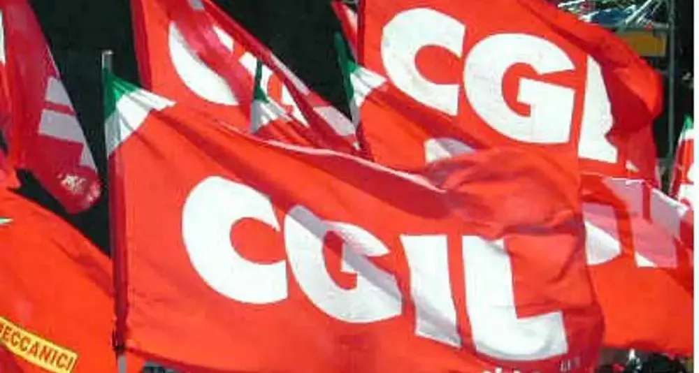 <p>Reggio, la Cgil in piazza contro la crisi della sanità: «Diritti costituzionali sotto attacco»</p>