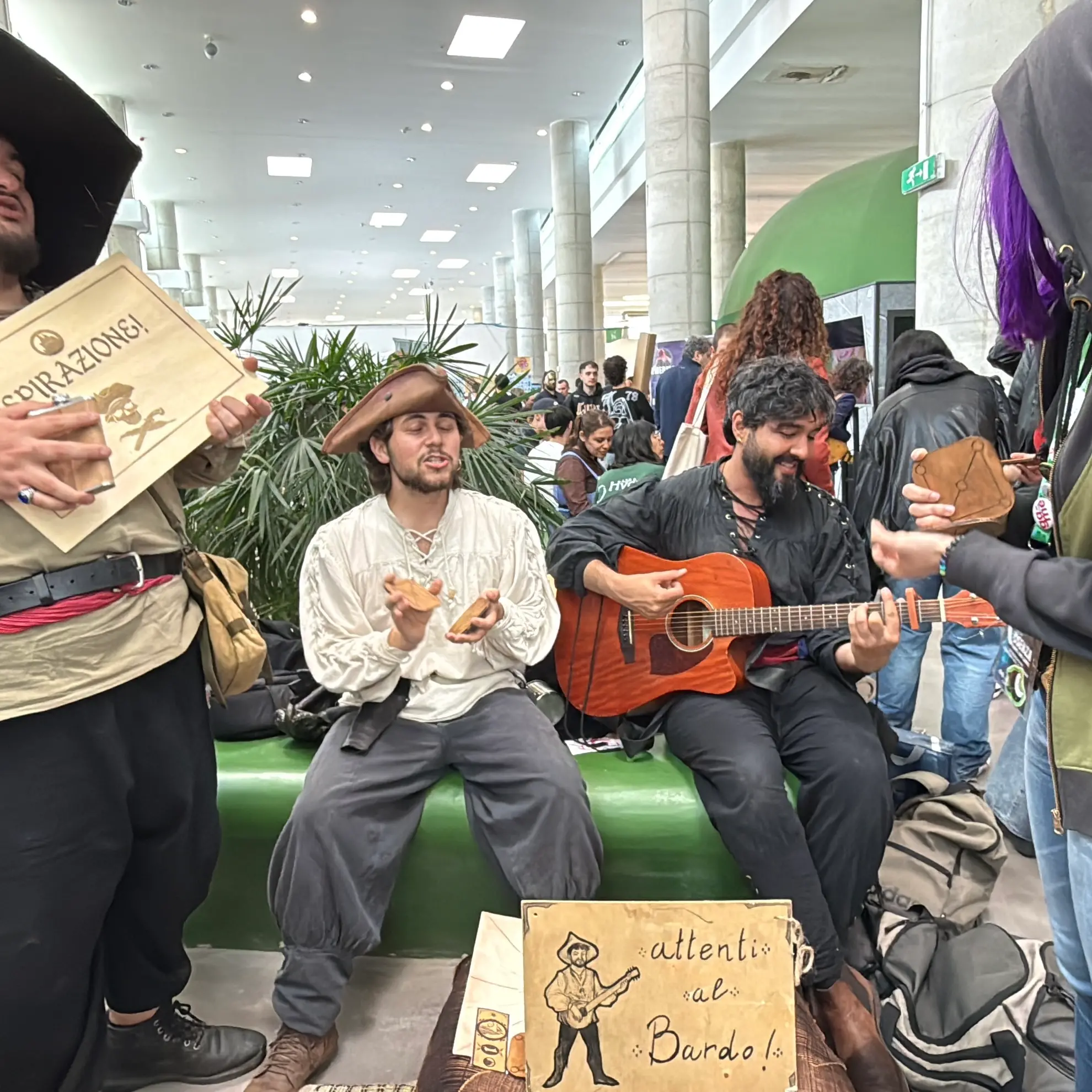 Il Cosenza Comics invade la città: folla di appassionati e cosplayer per Eisaku Inoue e gli anime cult –\u00A0FOTO\n