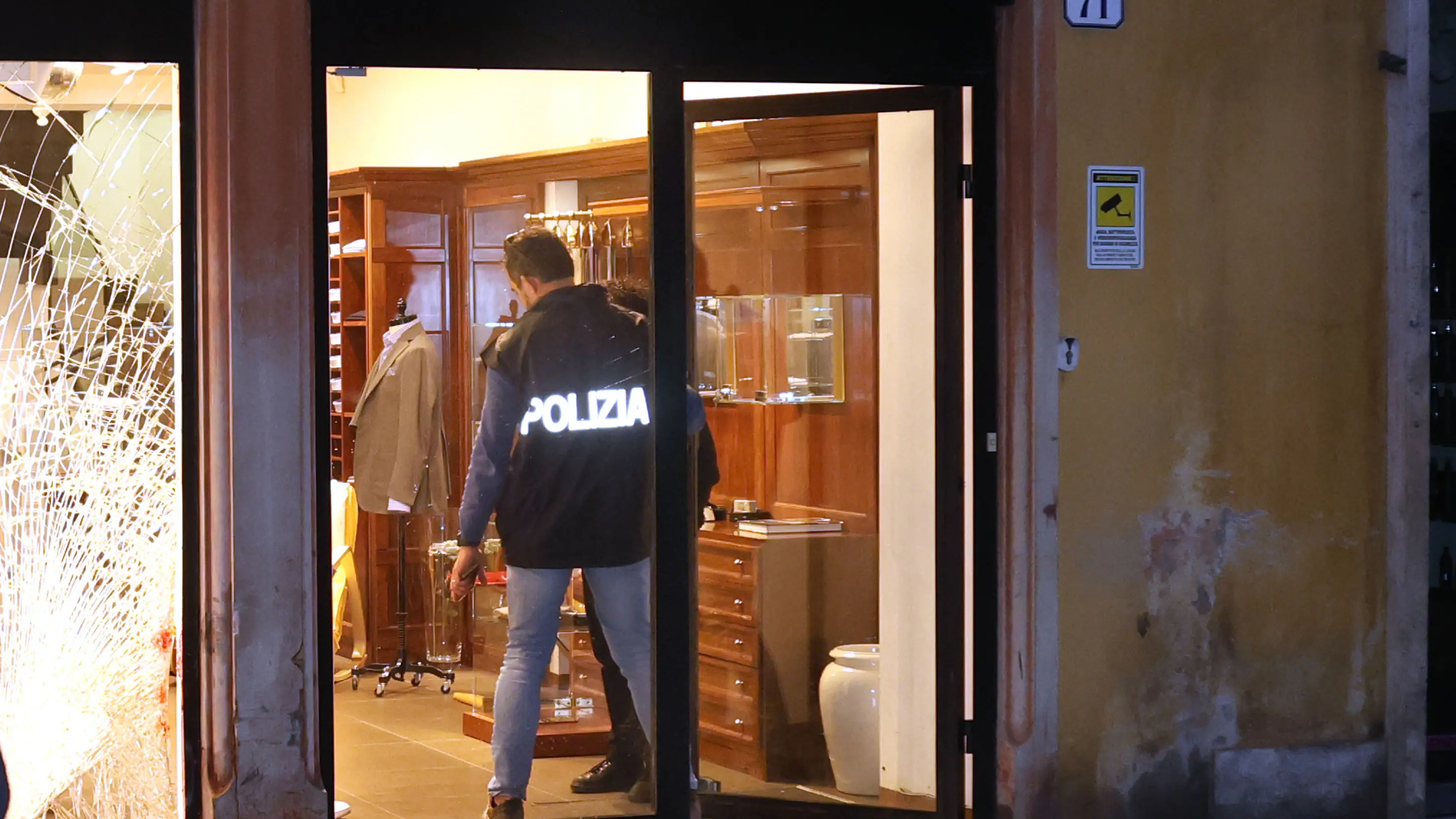 IPA84768722 - Modena, 05/16/2026. An Italian citizen, Selim El Koudri, second generation, of Moroccan origin drove his car into the crowd strolling on Via Emilia causing 8 injuries of which four are in serious condition. Pictured is the shop window against which the car driven by Selim El Koundri ended its course. , Roberto Brancolini/Ipa