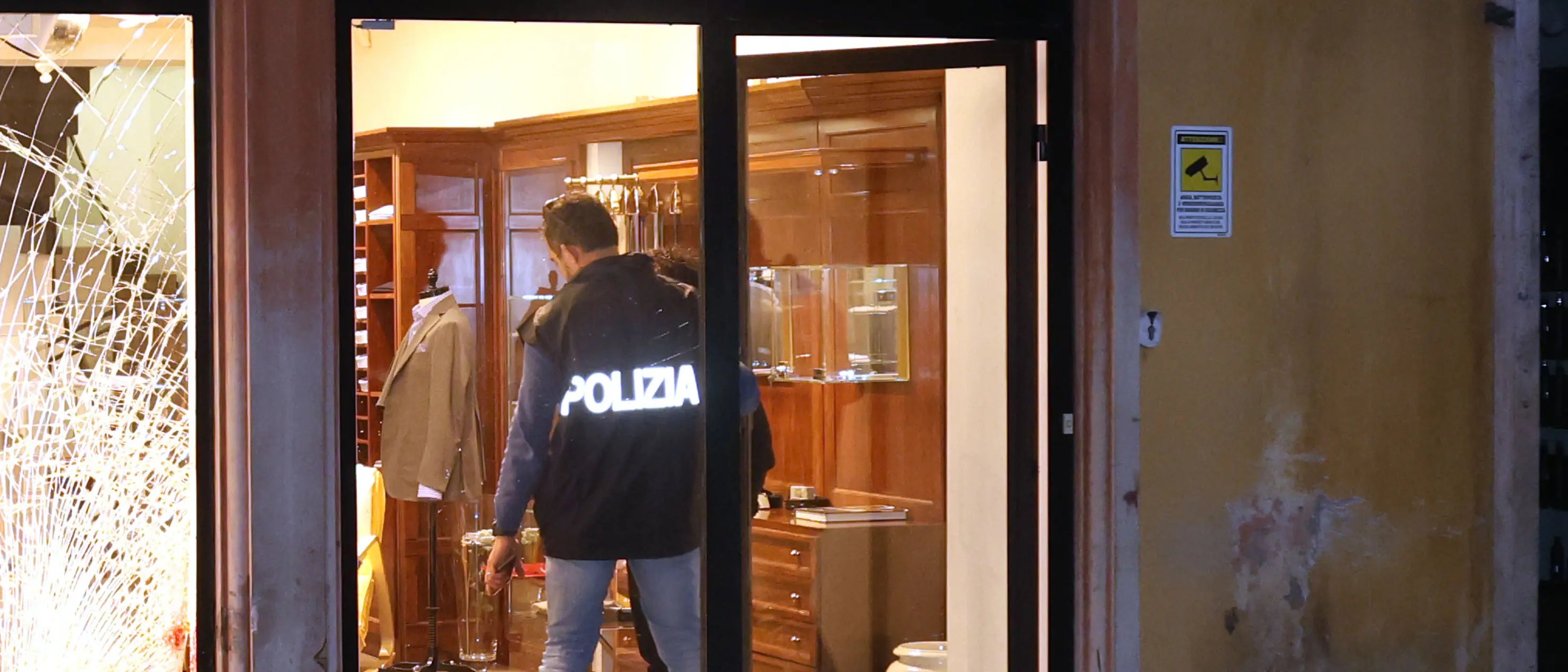 Mattarella e Meloni a Modena dopo la tragedia: città sotto shock per l’auto che ha falciati i pedoni\n