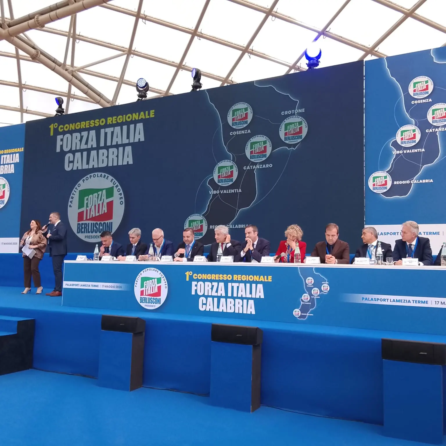 Modena, Tajani in Calabria frena la Lega: «Togliere il permesso di soggiorno? L’uomo fermato è cittadino italiano»\n