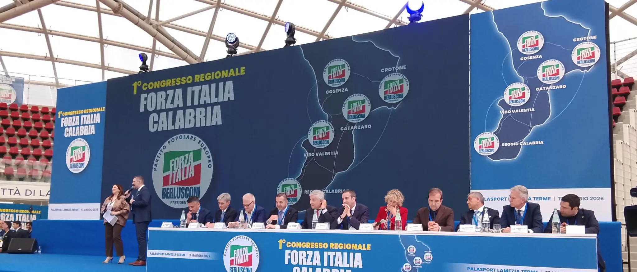 Modena, Tajani in Calabria frena la Lega: «Togliere il permesso di soggiorno? L’uomo fermato è cittadino italiano»\n