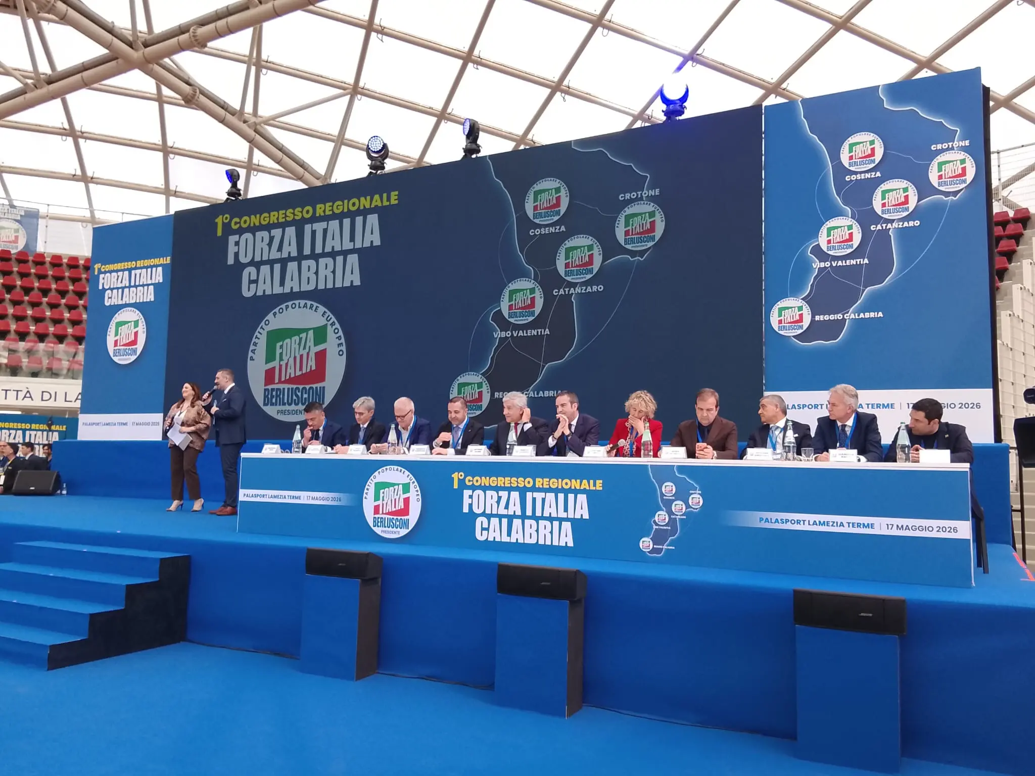 Modena, Tajani in Calabria frena la Lega: «Togliere il permesso di soggiorno? L’uomo fermato è cittadino italiano»