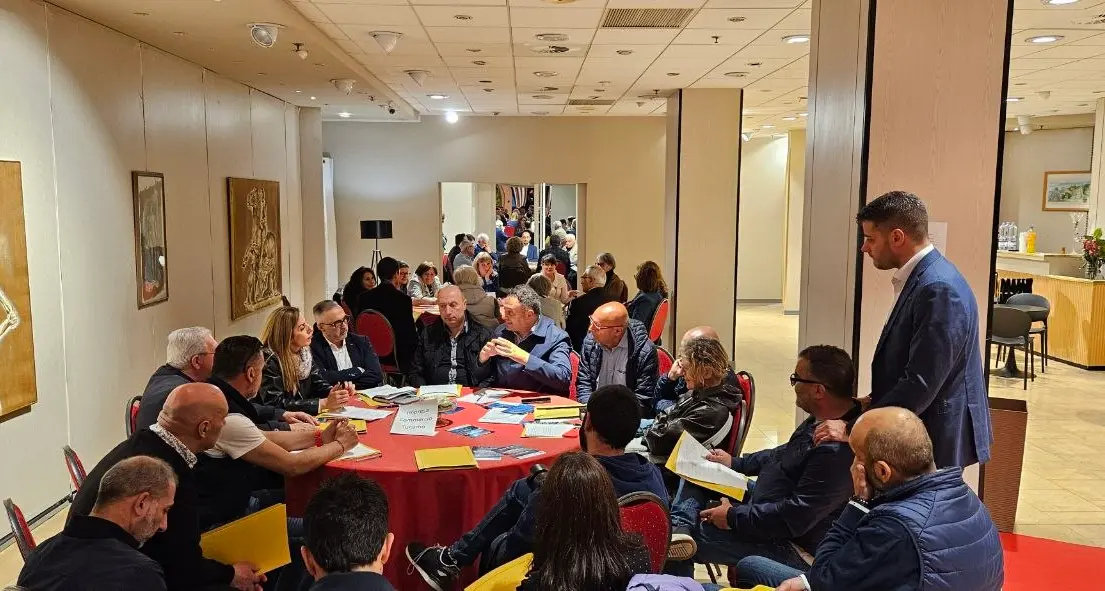 A Vibo Valentia fa tappa “Nova”, l’iniziativa del M5s per raccogliere proposte in vista delle Politiche 2027\n