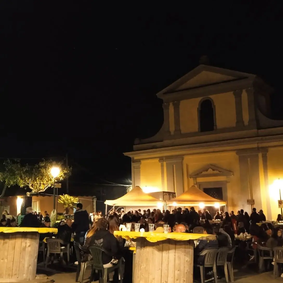 Solidarietà in piazza a Calabrò di Mileto: “Le Ali di Samuele” raccolgono 3.200 euro per la Casa della Carità di Vibo\n
