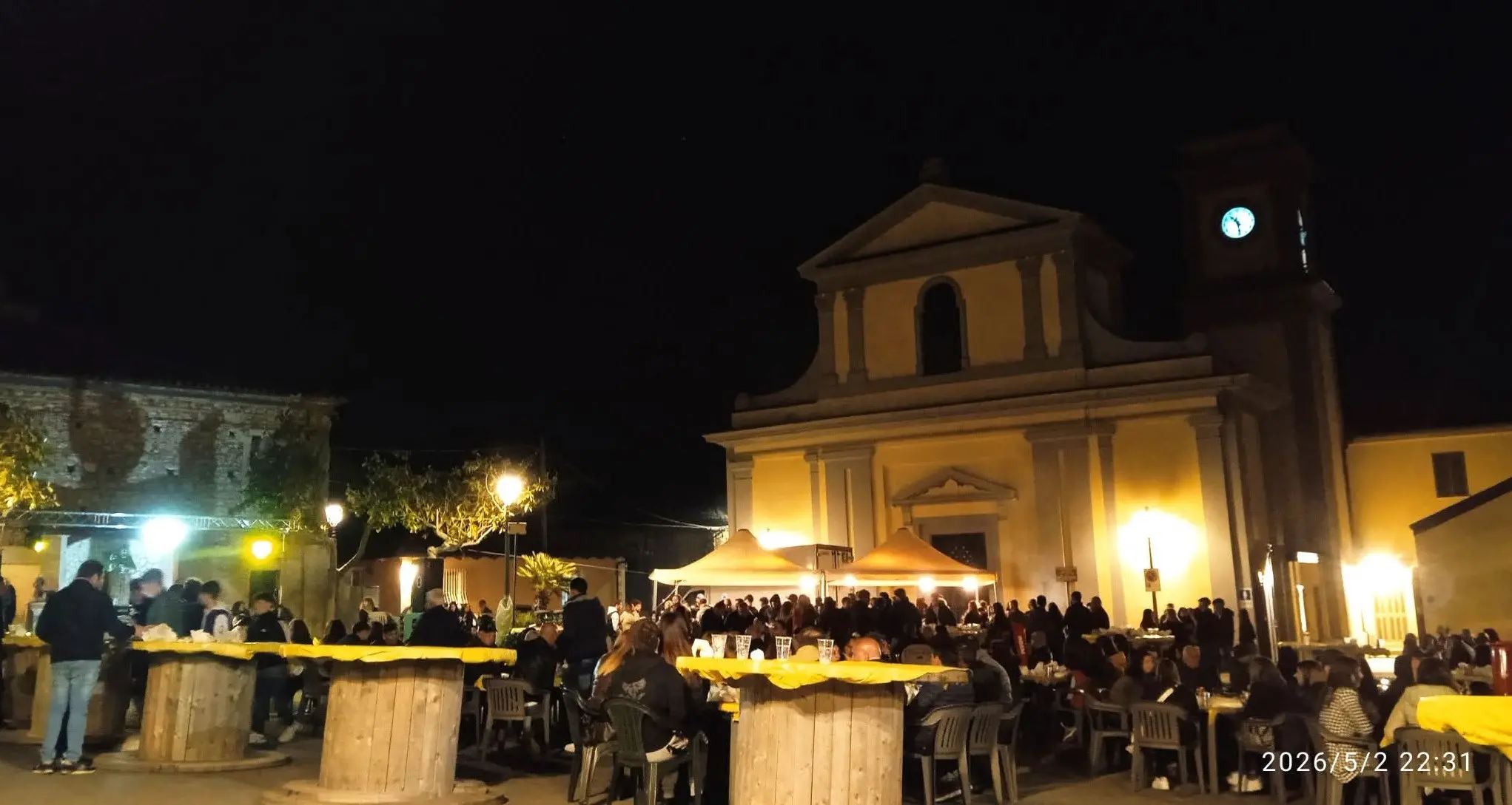 Solidarietà in piazza a Calabrò di Mileto: “Le Ali di Samuele” raccolgono 3.200 euro per la Casa della Carità di Vibo\n