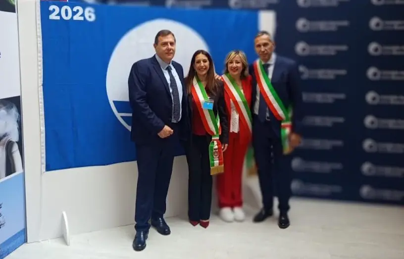 Caulonia bandiera blu 2026, la soddisfazione del Comune\n