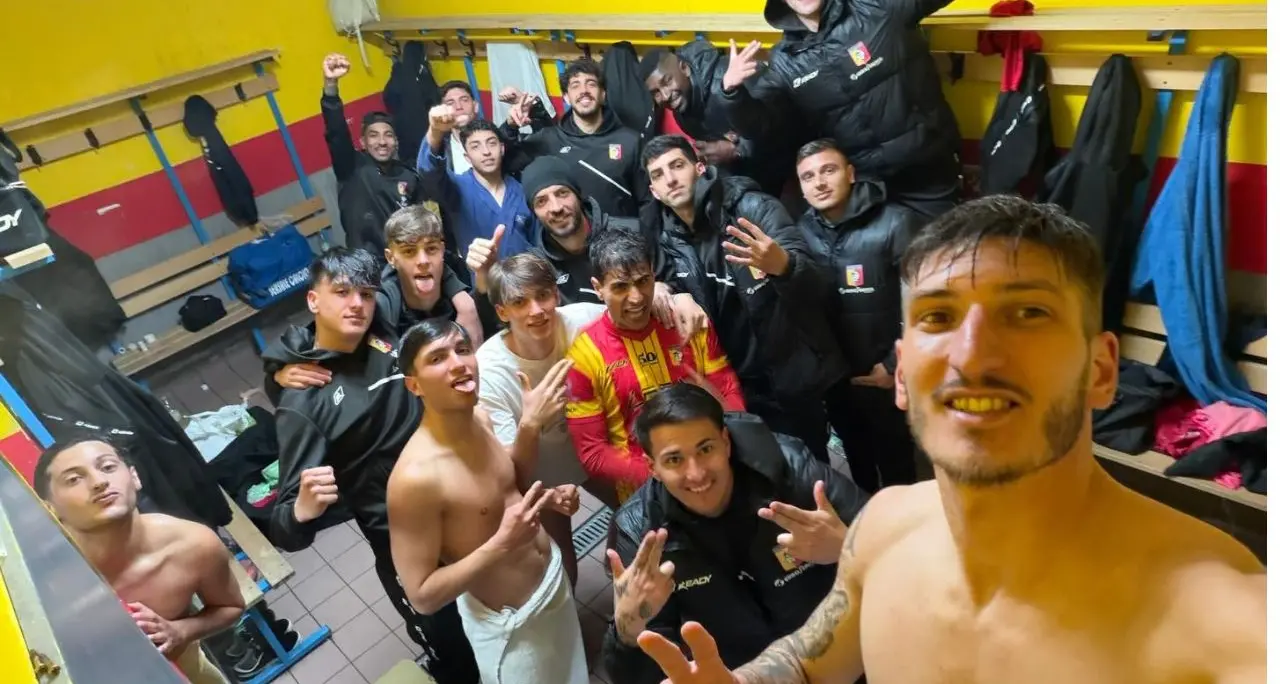 Promozione A, la finale playoff si tinge di giallorosso: il Sersale batte il Mesoraca e torna in Eccellenza dopo tre anni\n
