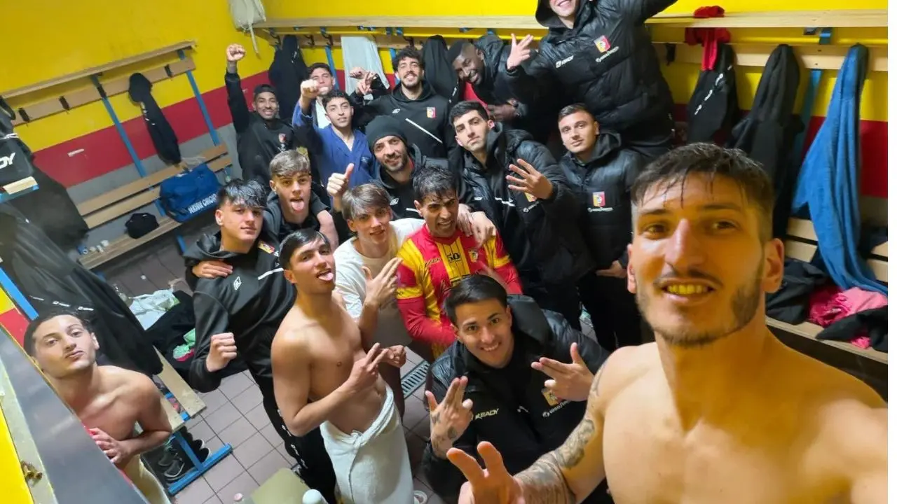 Promozione A, la finale playoff si tinge di giallorosso: il Sersale batte il Mesoraca e torna in Eccellenza dopo tre anni\n