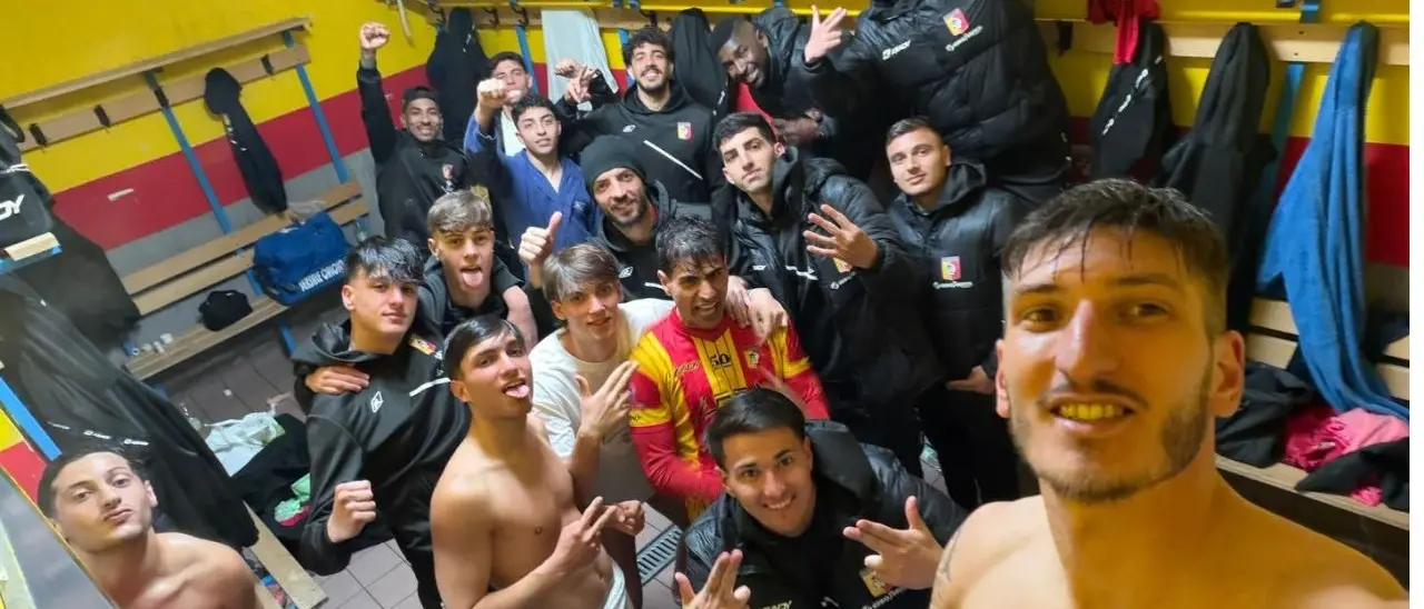 Promozione A, la finale playoff si tinge di giallorosso: il Sersale batte il Mesoraca e torna in Eccellenza dopo tre anni\n