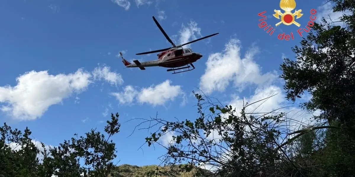 Tragedia a Gerace, precipita in un dirupo di 200 metri: morto un uomo nel Reggino\n