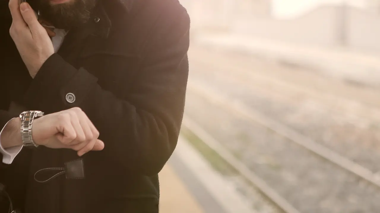 Oggi lo sciopero generale, trasporti a rischio e disagi in vista: «Contro la guerra, per la democrazia»\n
