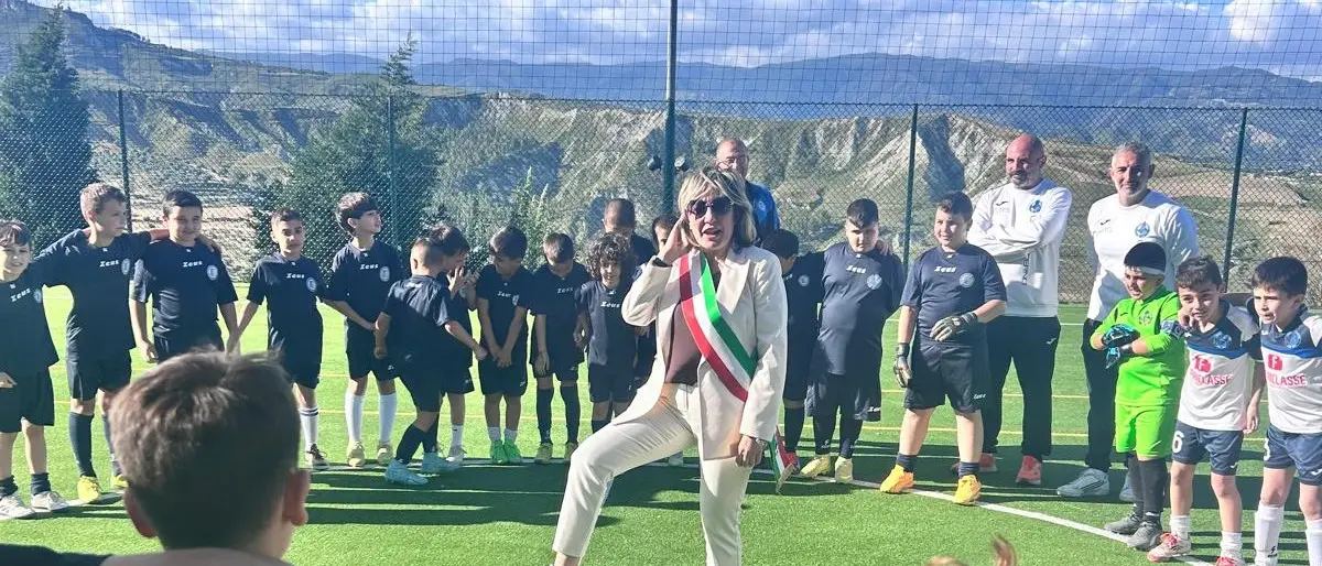 Siderno Superiore, inaugurati il campo di calcetto e il percorso artistico con le sculture di Correale\n